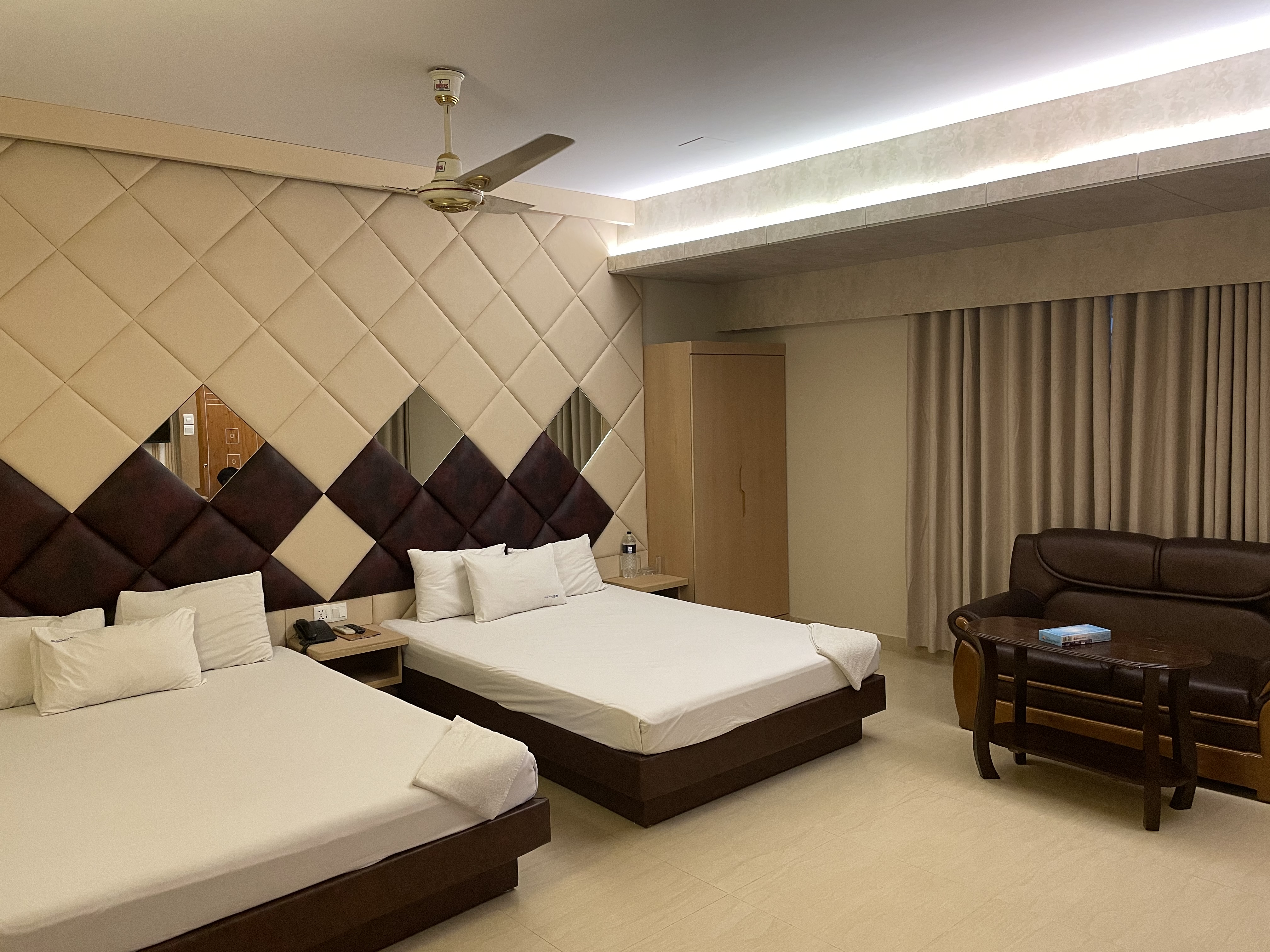 Deluxe Four Beds – view 2