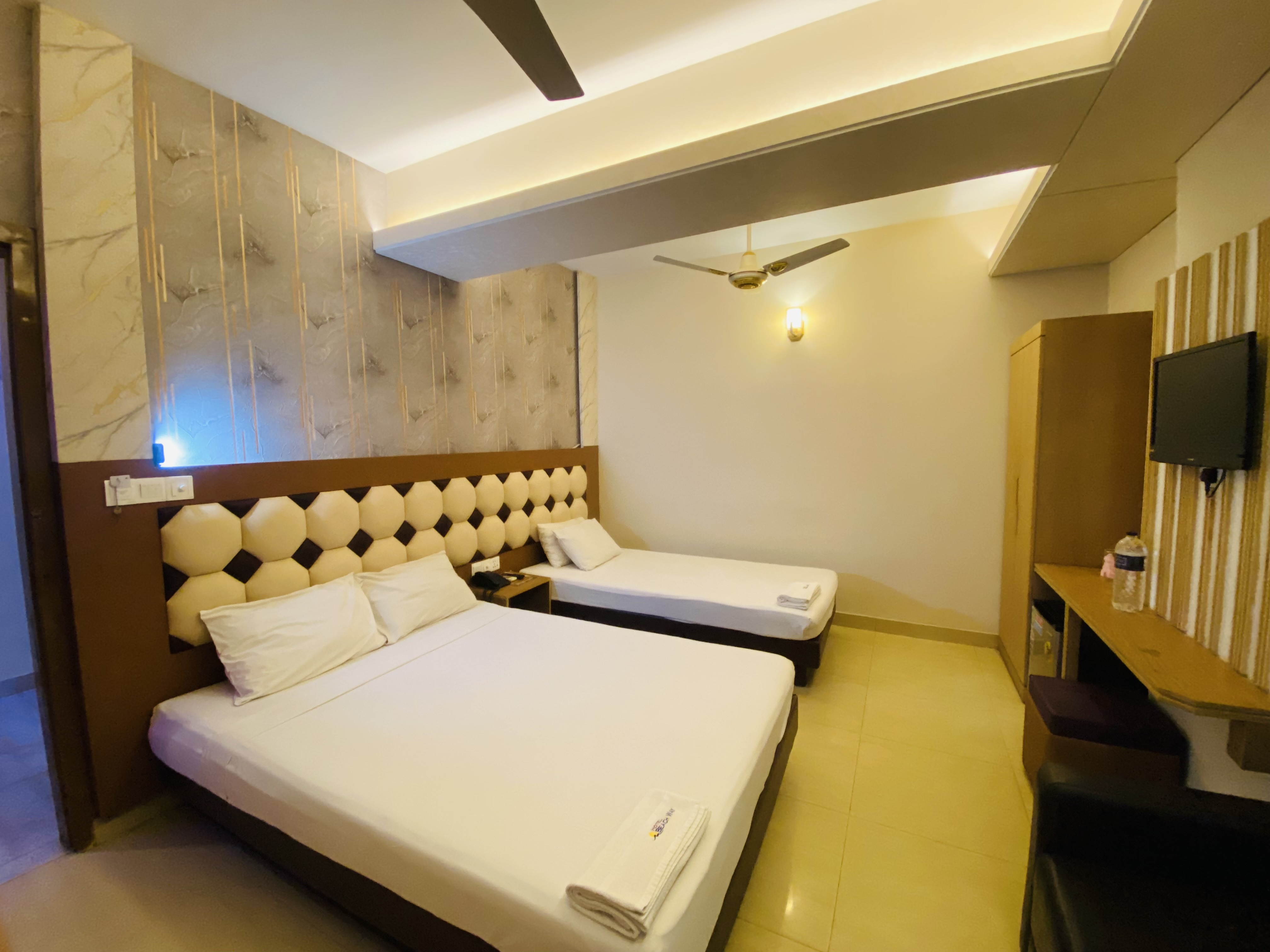 Deluxe Triple Room