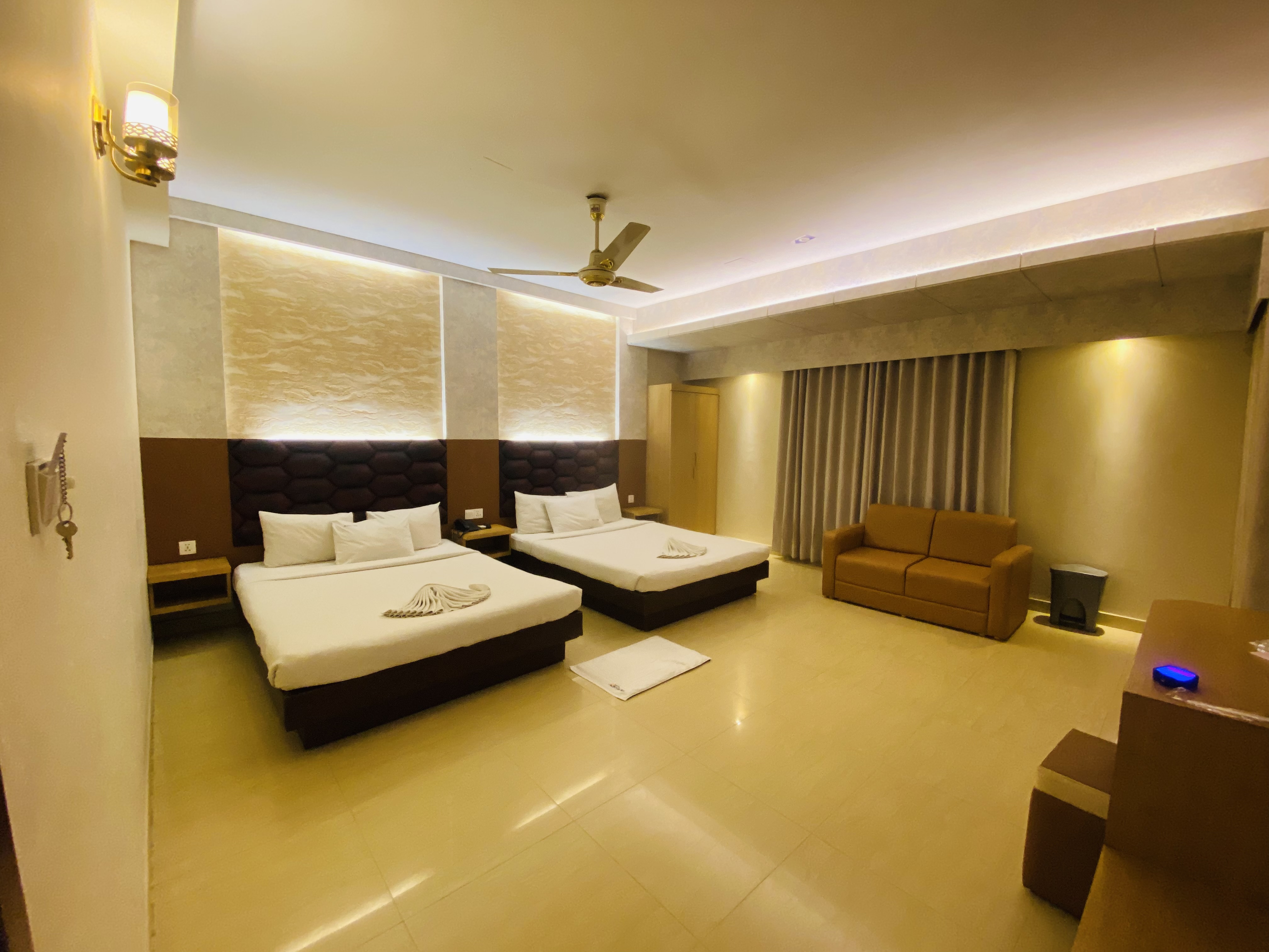 Deluxe Four Beds – view 5