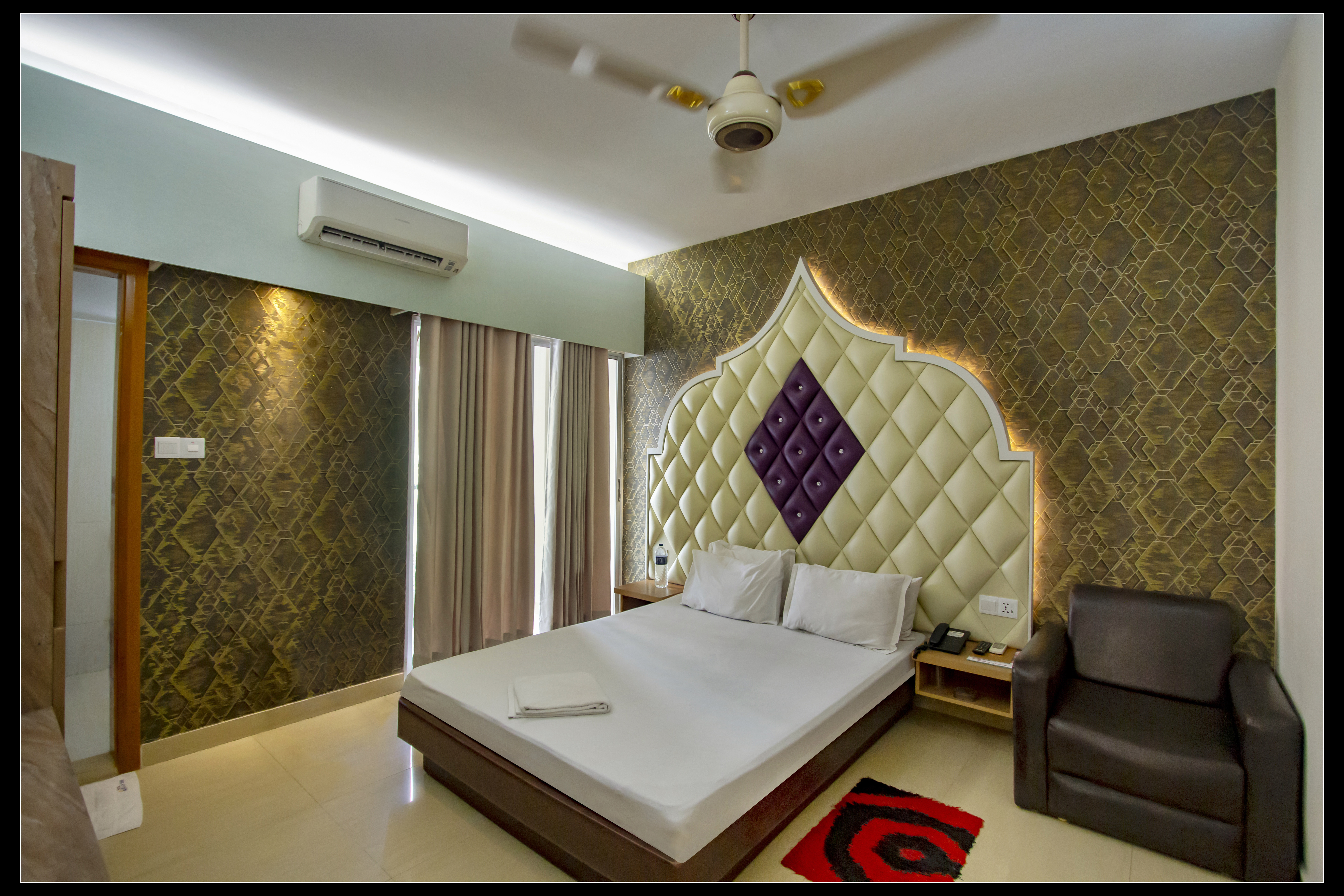 Deluxe Double Room – view 6