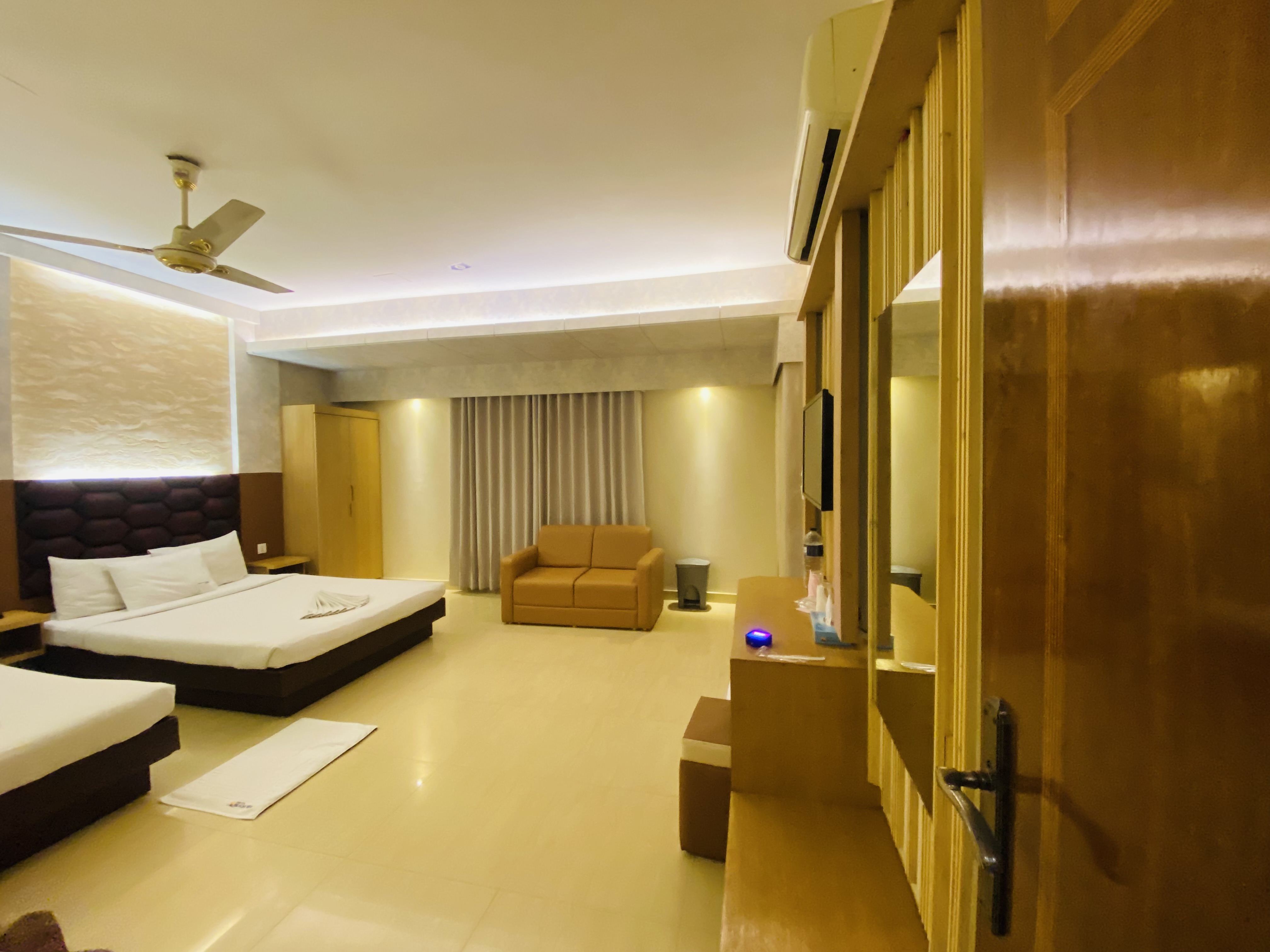 Deluxe Four Beds – view 6